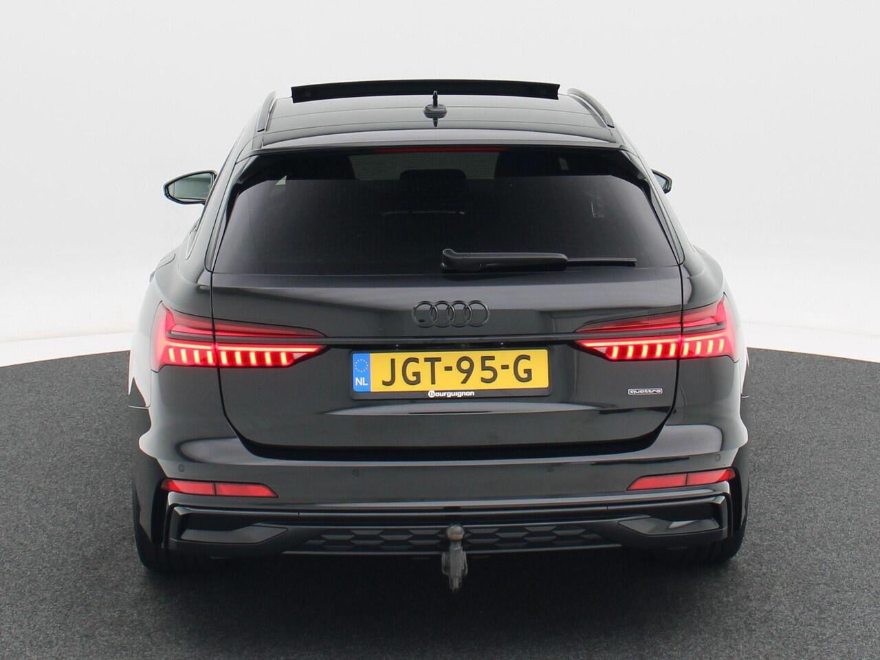 Audi A6 Avant 55 TFSi e 367 Pk quattro S-Line Competition Automaat | 360° Camera | Trekhaak | Panoramadak | Carplay | Full LED | Head Up | Stoel Verwarming | 21 Inch | 15.354 Km!!