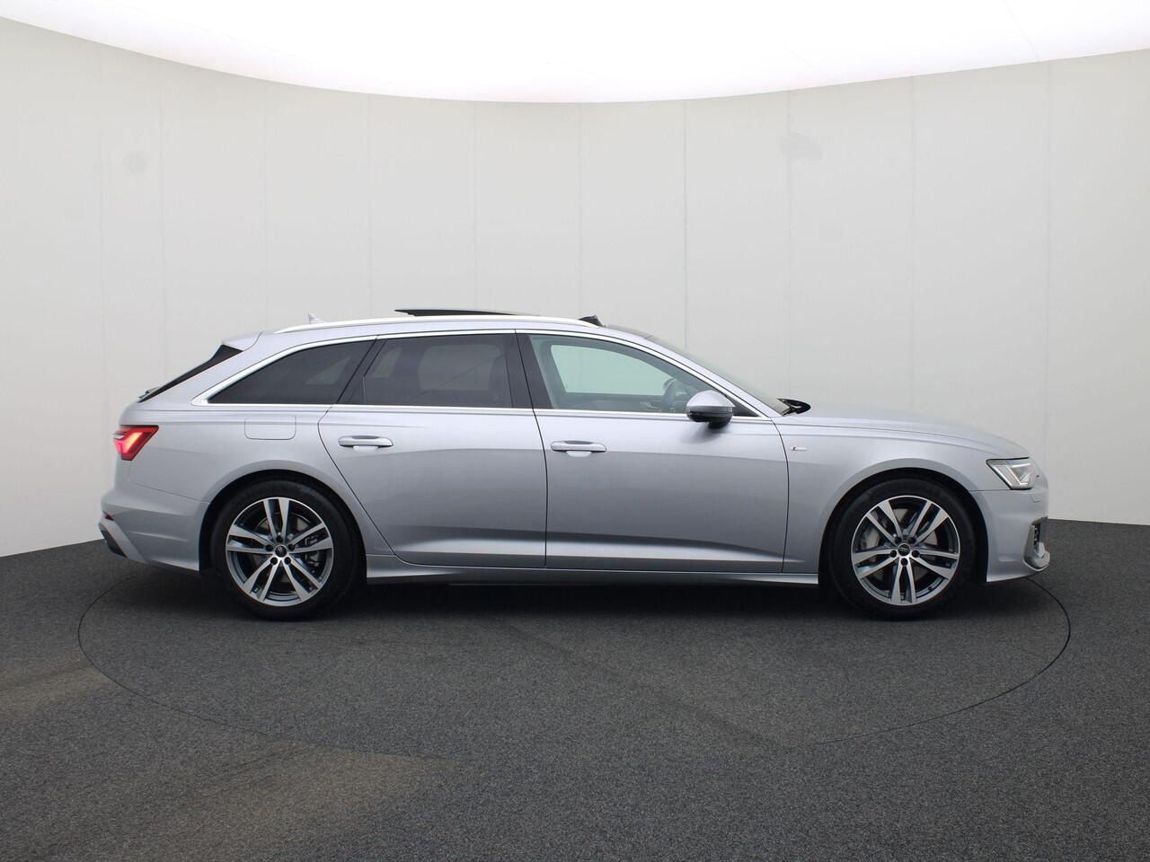 Audi A6 Avant 50 TFSIe 220kW/299PK quattro S Line · Panoramadak · Adaptive Cruise Control · Apple Car Play · Camera · Leder/Alcantara · Drive select