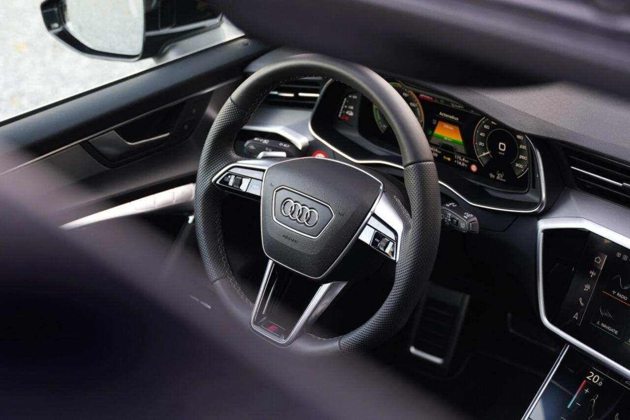 Audi A6 50 TFSI E Quattro 3x S-line Panoramadak B en O