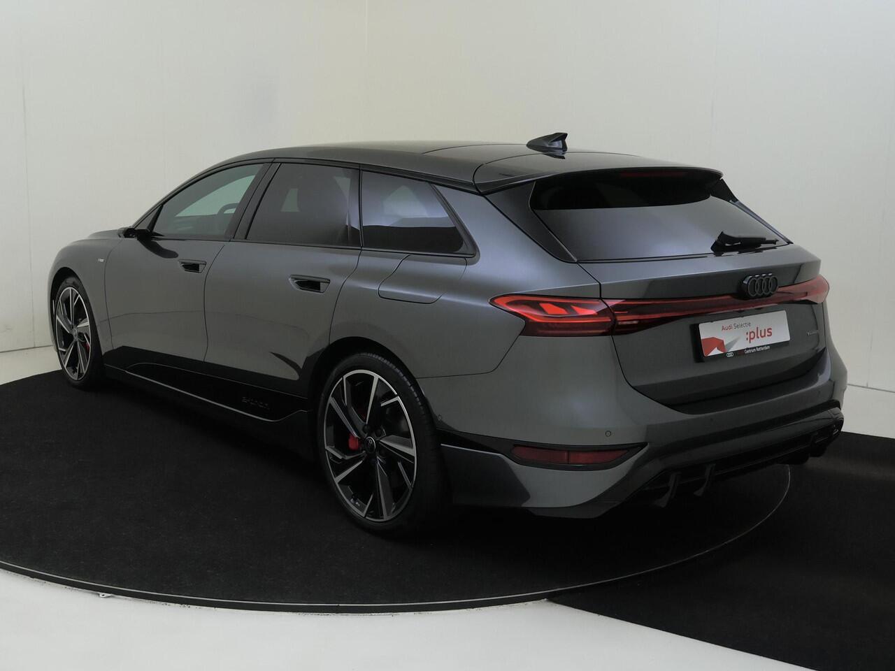 Audi A6 Avant e-tron S edition quattro 100 kWh | Panoramadak | Trekhaak | Luchtvering | Sportstoelen Plus | Bang & Olufsen | Head-up display | Parkeerassistent | 360 camera |