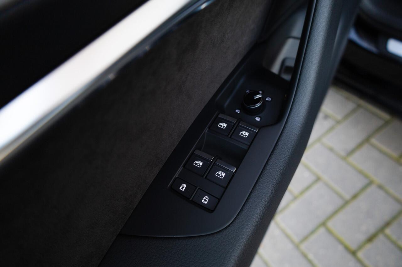 Audi A6 Limousine 55 TFSI e Quattro Competition S-Line / HD-Matrix/ Keyless/ Adapt.Cruise/ Camera/ Stoel.Verw/ Sport. Stoel/ Black-Optiek/ 21'' LMV