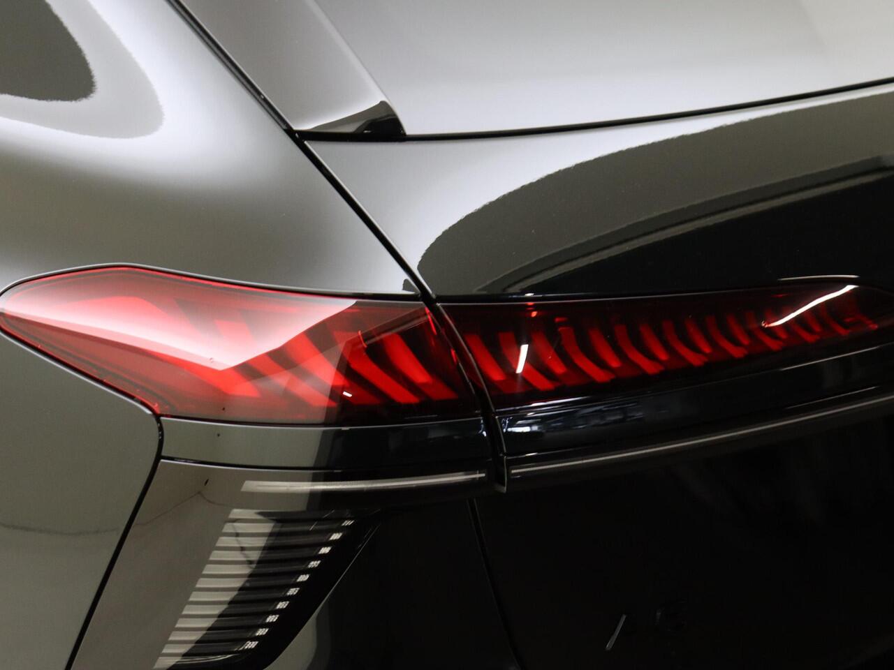 Audi A6 Avant TFSI S-tronic Advanced edition S Line uitvoering | Lederen bekleding | 20 inch LM velgen | Elek. verstelbare voorstoelen | Comfortsleutel |