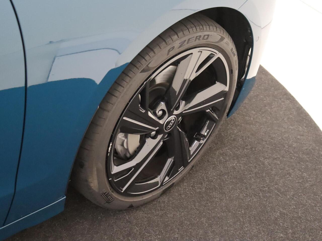 Audi A6 Avant e-tron S edition performance 100 kWh | Panoramadak | B&O 3D sound | Privacy glas | Tour | Navigatiepakket | Audi virtual mirrors |