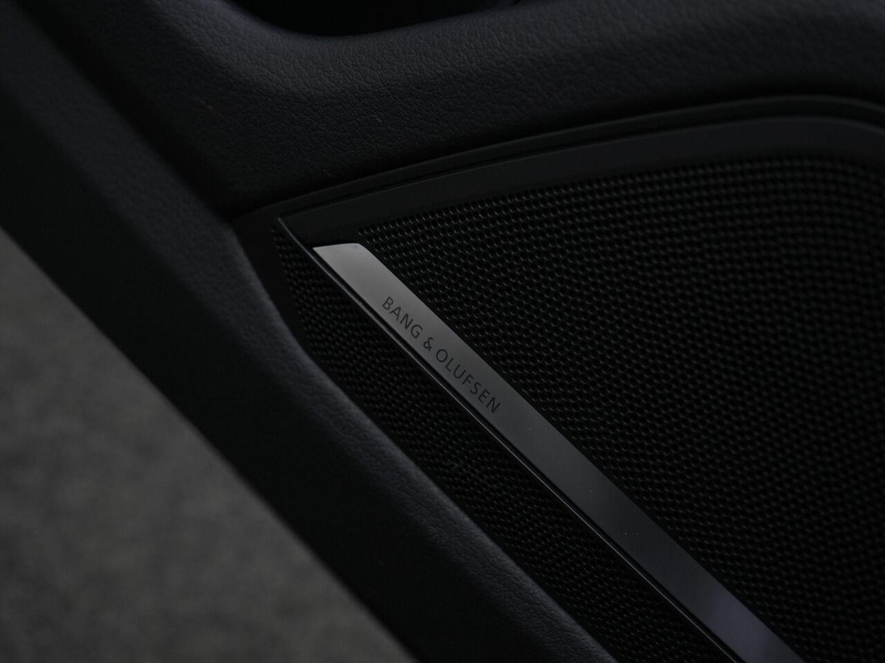 Audi A6 Limousine 50 TFSI e 299 pk S-tronic quattro S edition Competition / S-Line | Panoramadak | Leder | Geheugen-/massagestoelen | Demperreggeling | Stoelventilatie | Bang & Olufsen