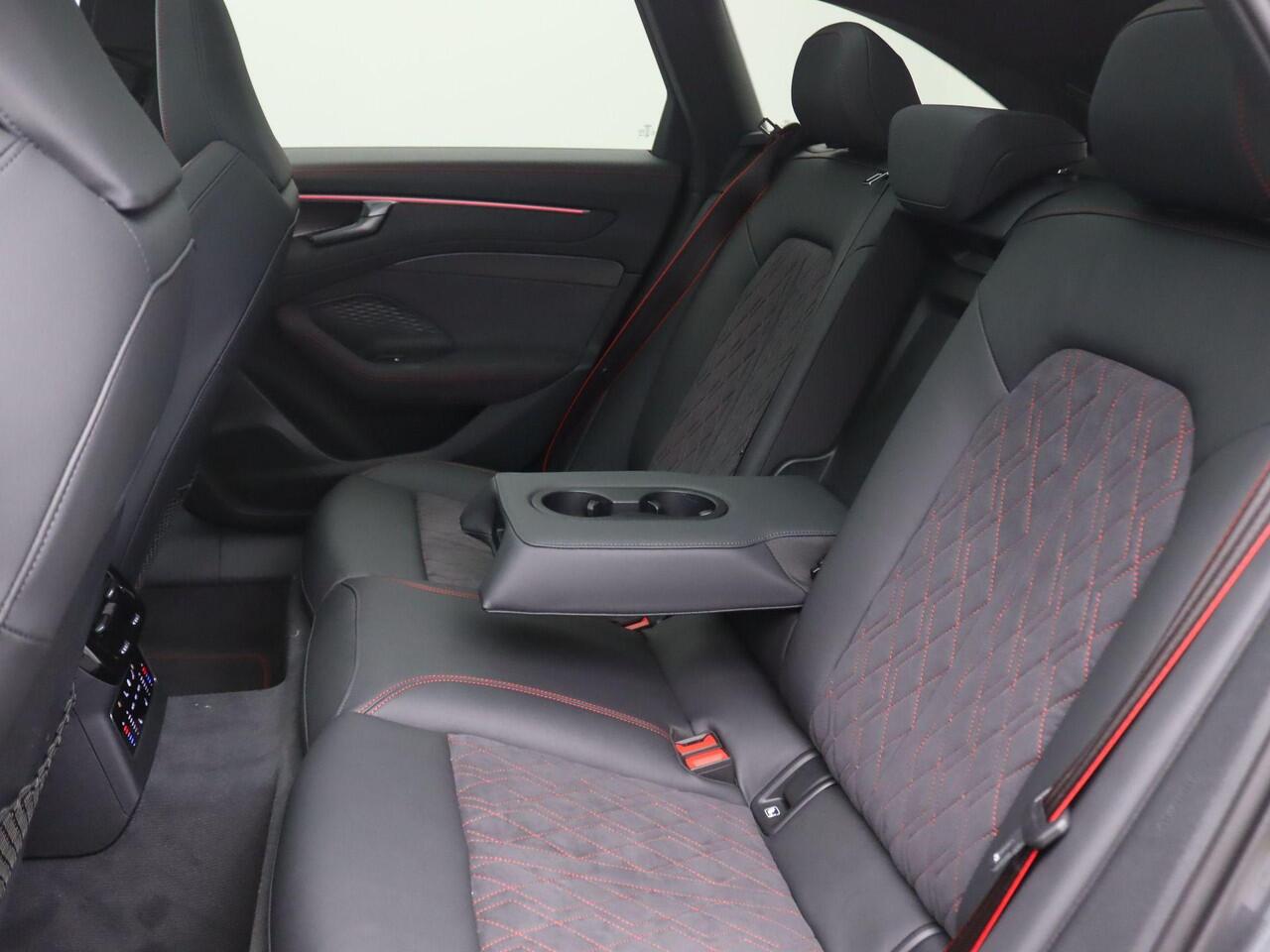 Audi A6 Avant 2.0 e-hybrid quattro S edition Competition 367PK Tech Pro, trekhaak, elek. stoelen, head-up, B&O sound, Luchtvering, Panoramadak, 21" lichtmetalen velgen