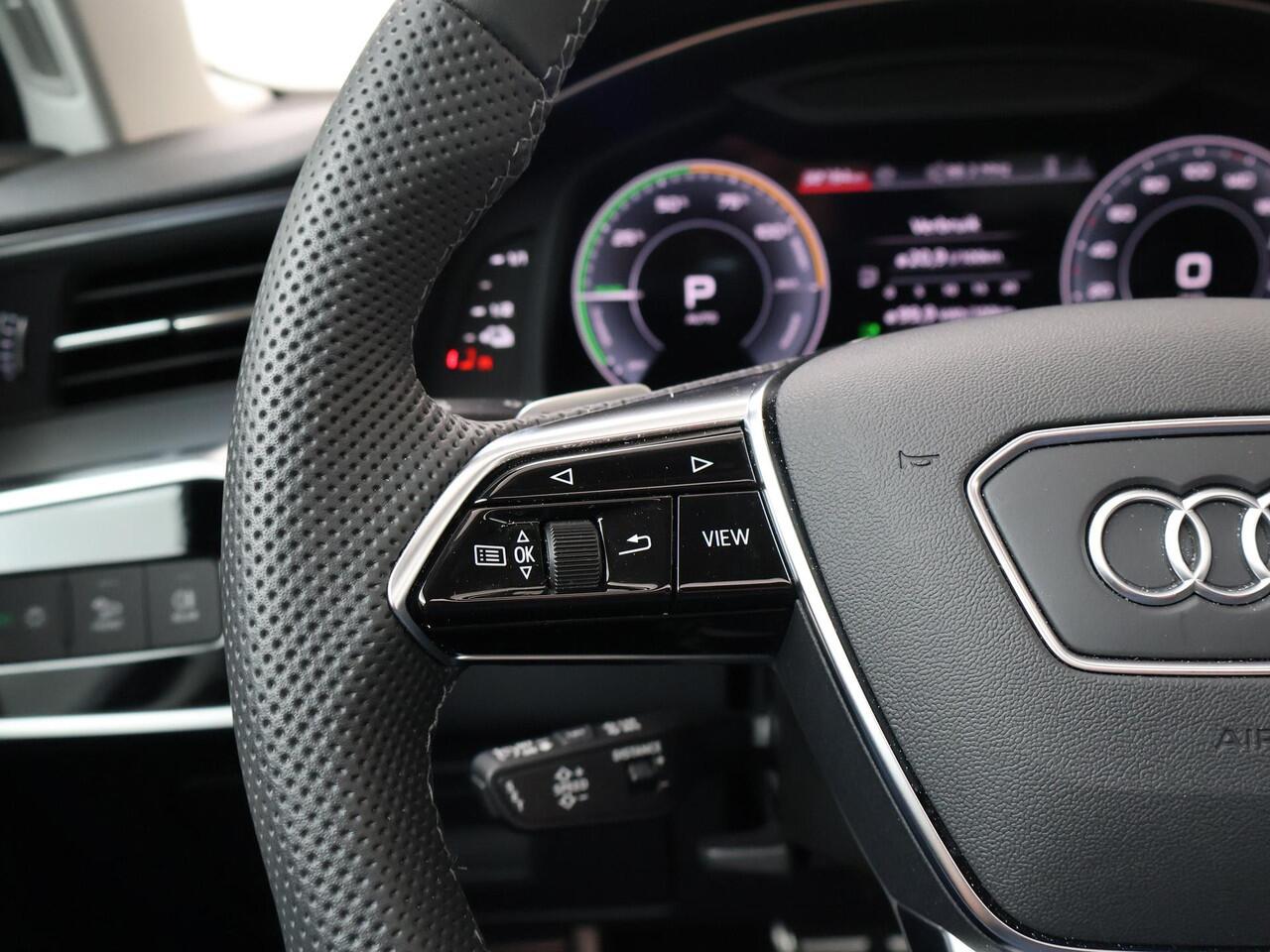 Audi A6 Avant 55 TFSI e quattro S edition Competition | 367 PK | Achteruitrij camera | Trekhaak | Electrisch panoramadak