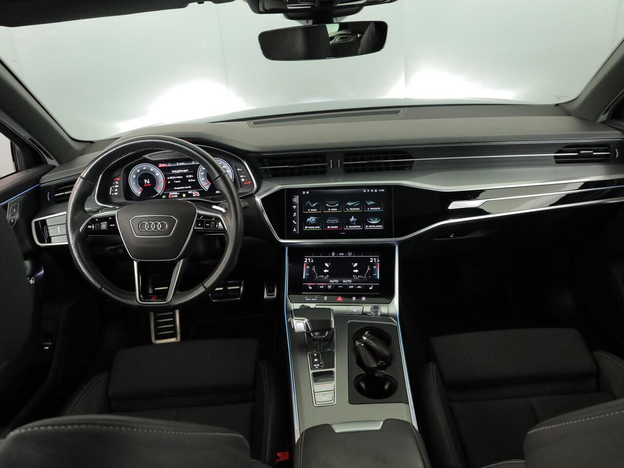 Audi A6 Avant 40 TFSI S edition 204pk | Panoramadak |Verwarmbare voorstoelen | 19'Lichtmetalen velgen | Parkeercamera |