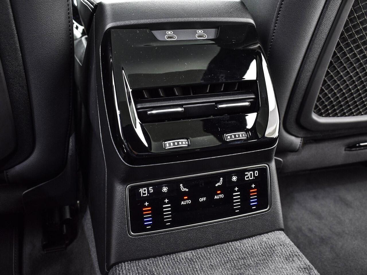 Audi A6 Avant 2.0 e-hybrid quattro S edition 299 PK · Glazen panoramadak · Tech plus · Privacy glas