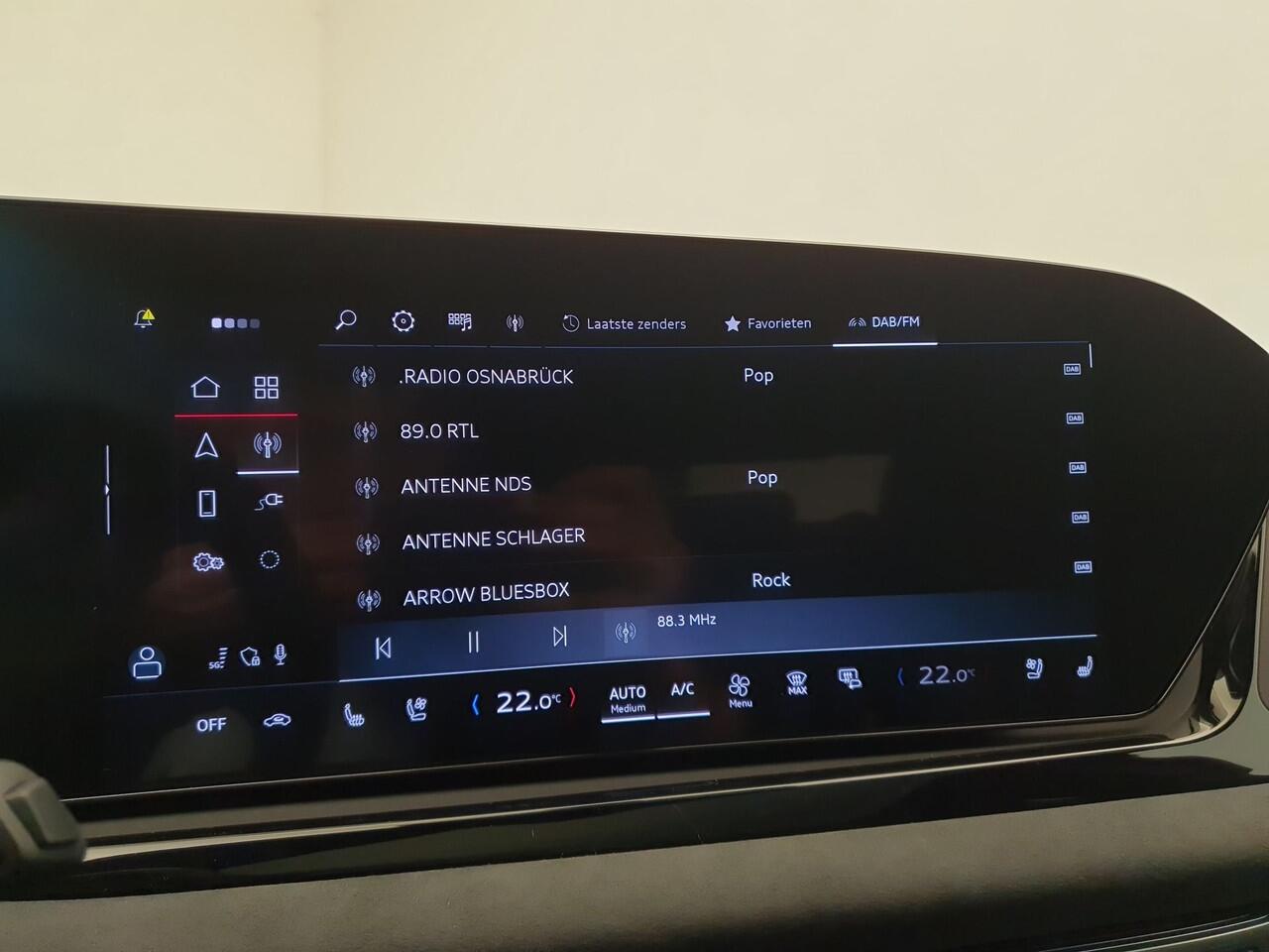 Audi A6 Avant 2.0 e-hybrid quattro S edition Competition Luchtvering, Panoramadak, Trekhaak, B&O, Achterasbesturing