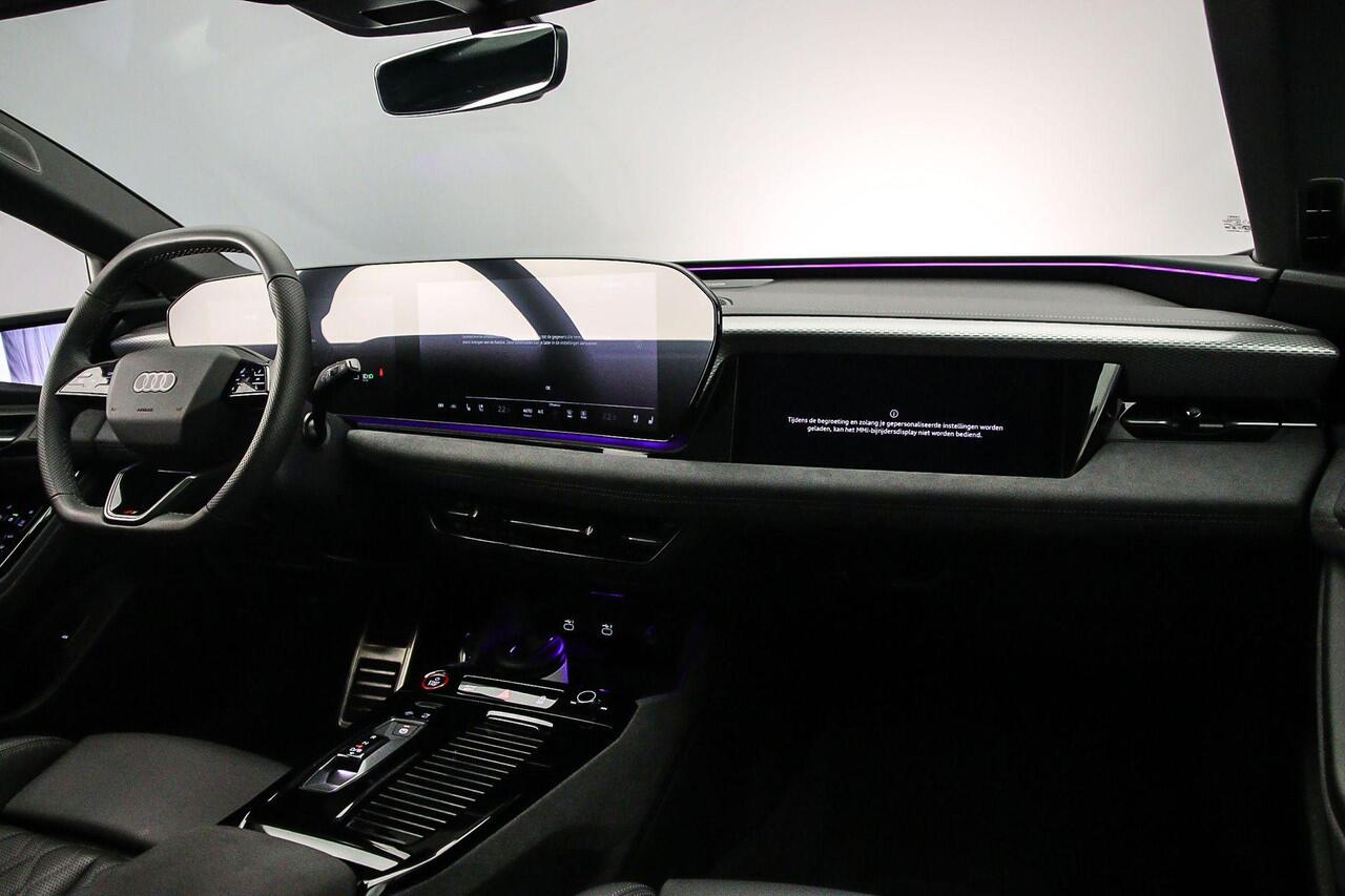 Audi A6 Avant e-tron S edition quattro 100 kWh | Digitale spiegels | Tech pro | Trekhaak | B&O | Luchtvering | Pano | Matrix | Oled |