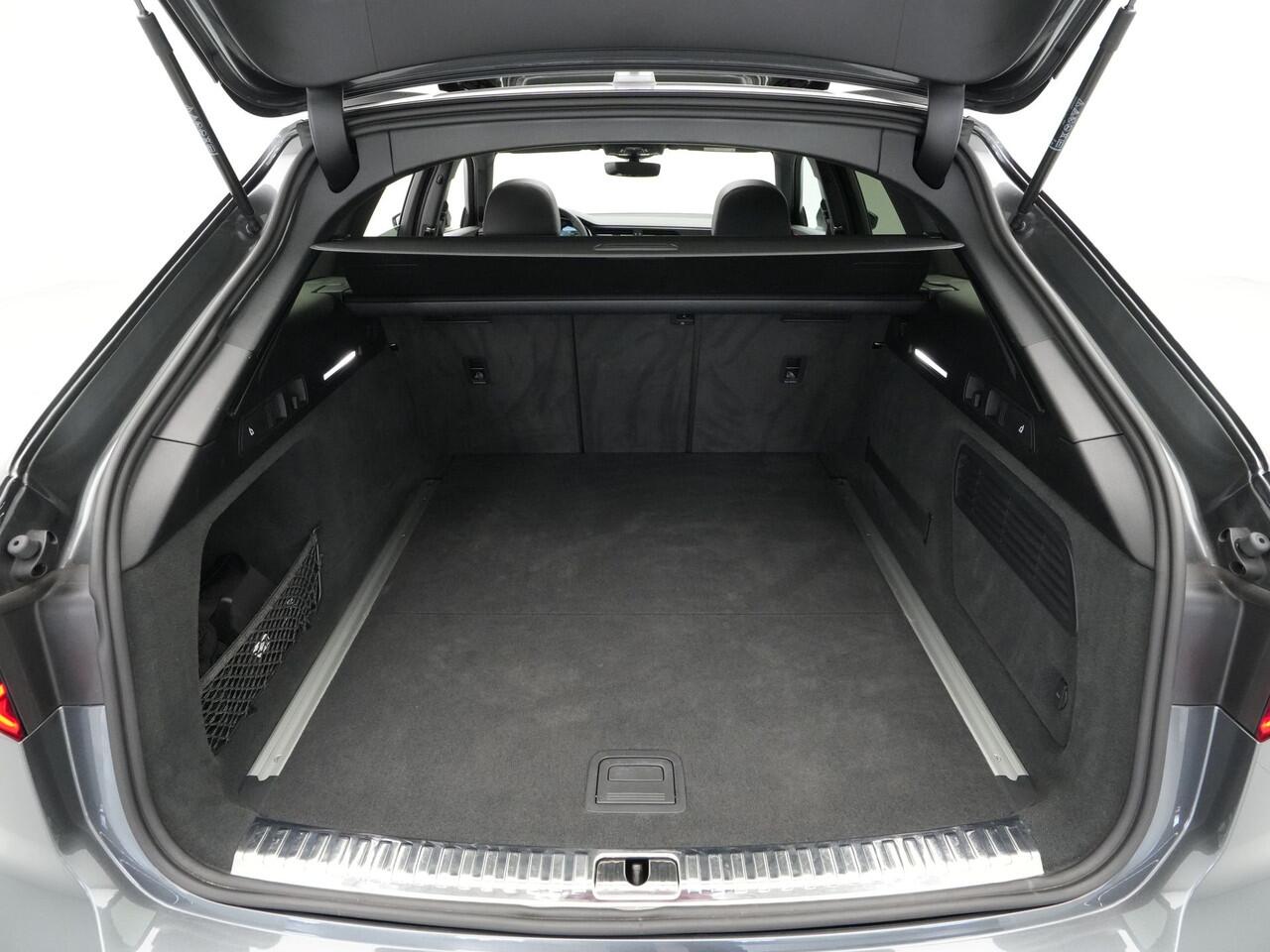 Audi A6 Avant 40 TFSI 204 pk S line edition Competition Panorama DAB Elektr. Verst. Stoelen Memory