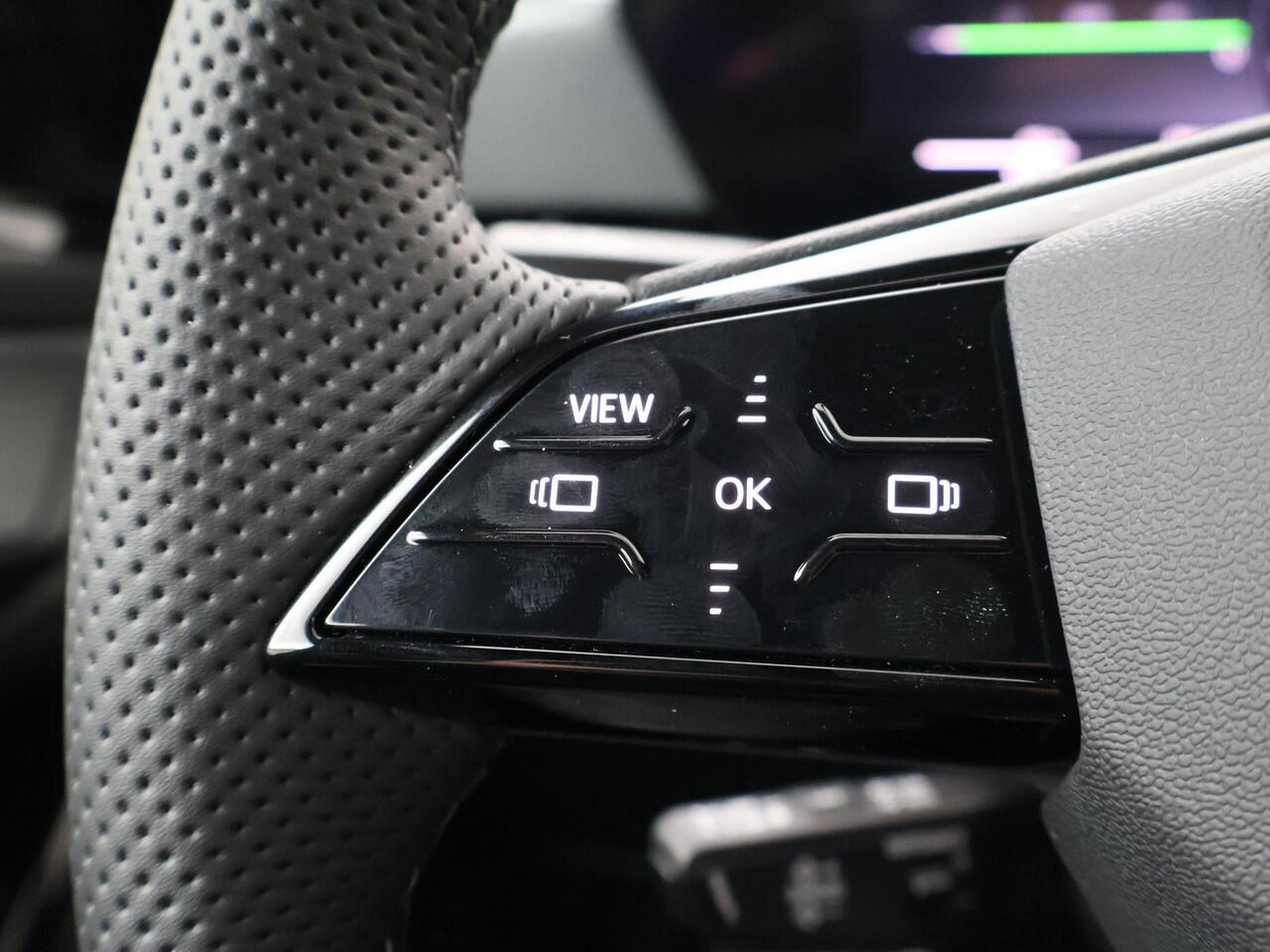 Audi A6 Avant e-tron S edition performance 100 kWh / 367 pk | Matrix LED verlichting | Luchtvering | Sportstoelen leder S-line | Memory Seats | Passagiersdisplay | 21" Audi Sport velgen