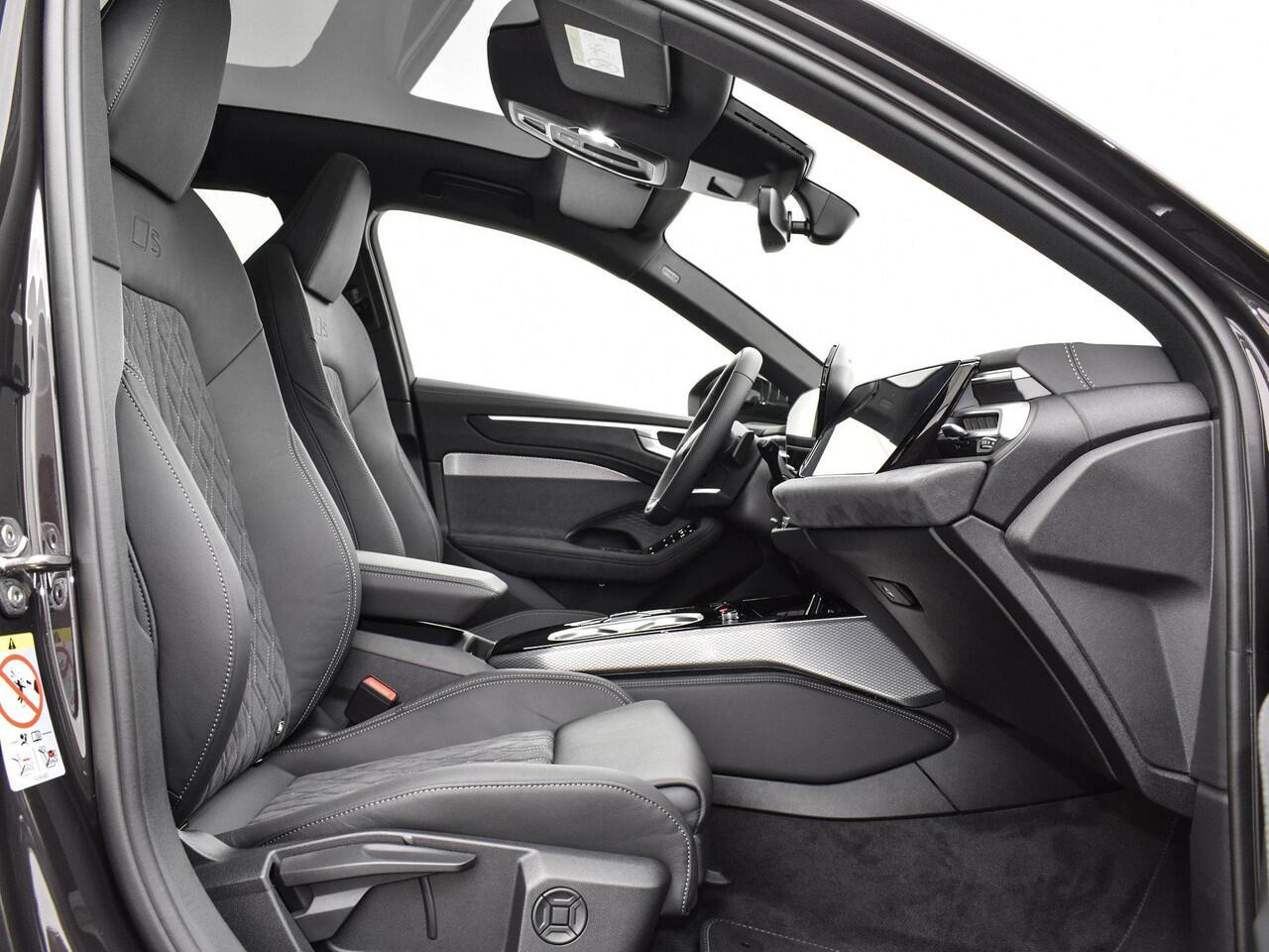 Audi A6 Avant 2.0 e-hybrid quattro S edition 299 PK · Glazen panoramadak · Tech plus · Privacy glas