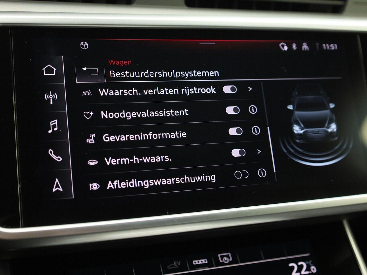 Audi A6 Avant 55 TFSIe 270kW/367PK quattro S Line · Navigatie · Apple Car Play · Camera · Trekhaak · Zwart optiek · TOPDEAL