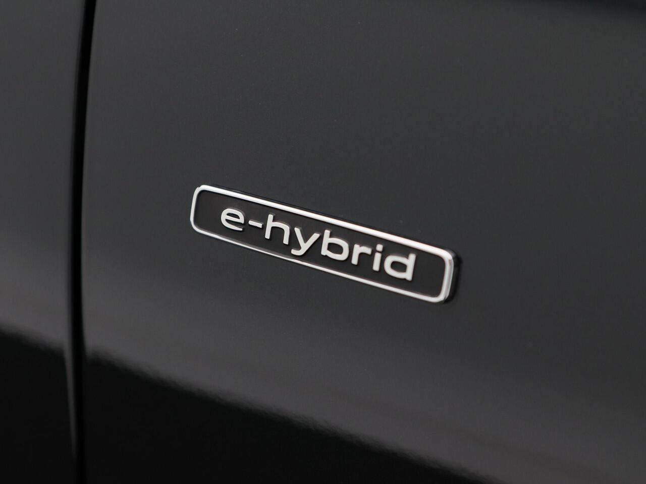 Audi A6 Avant S edition Competition 2.0 TFSI e | 367 PK | Privacy glas | Bang & Olufsen 3d | Glazen Panoramadak | Zwart Optiek | 21 inch |