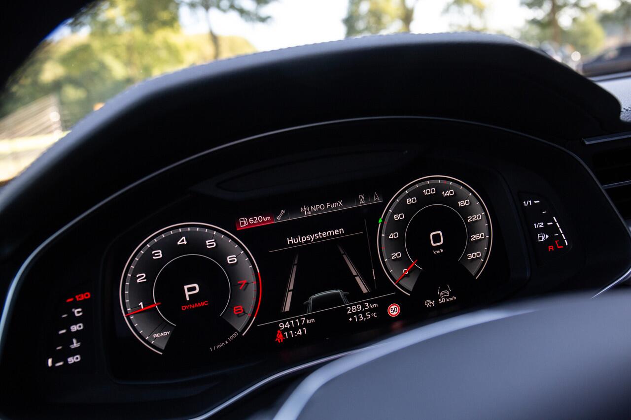 Audi A6 Avant 40 TFSI S edition Competition , Panoramadak, Trekhaak, Adaptive cruise,