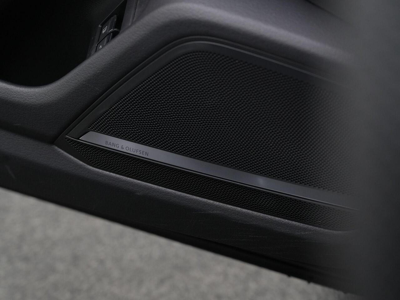 Audi A6 Limousine 55 TFSI e 367 pk quattro S edition Competition / S-Line | Panoramadak | Twinleder | Geheugen-/ventilatiestoelen | HD-Matrix LED | Head-up display | Bang & Olufsen | 360 camera