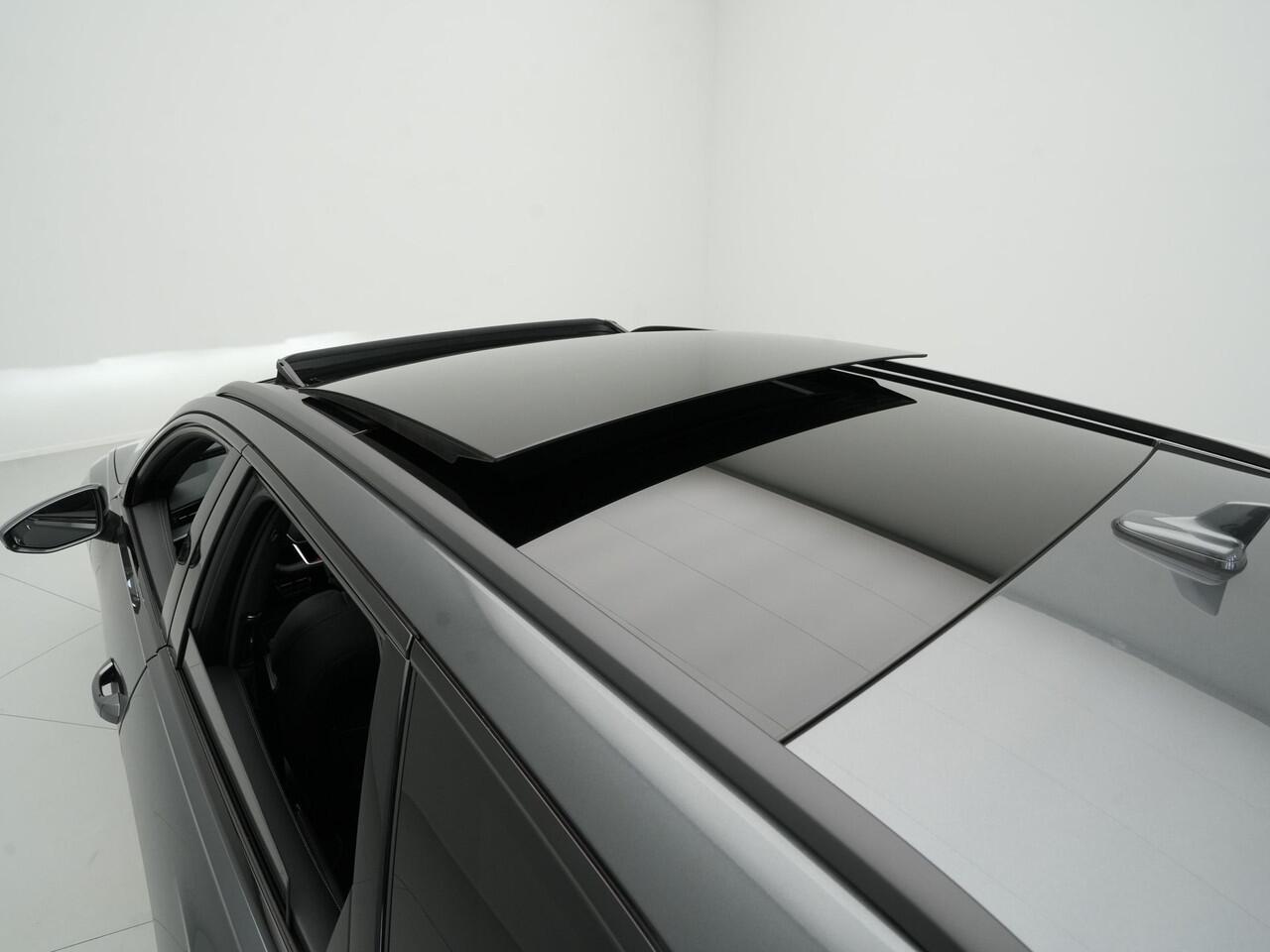 Audi A6 Avant 40 TFSI 204 pk S line edition Competition Panorama DAB Elektr. Verst. Stoelen Memory