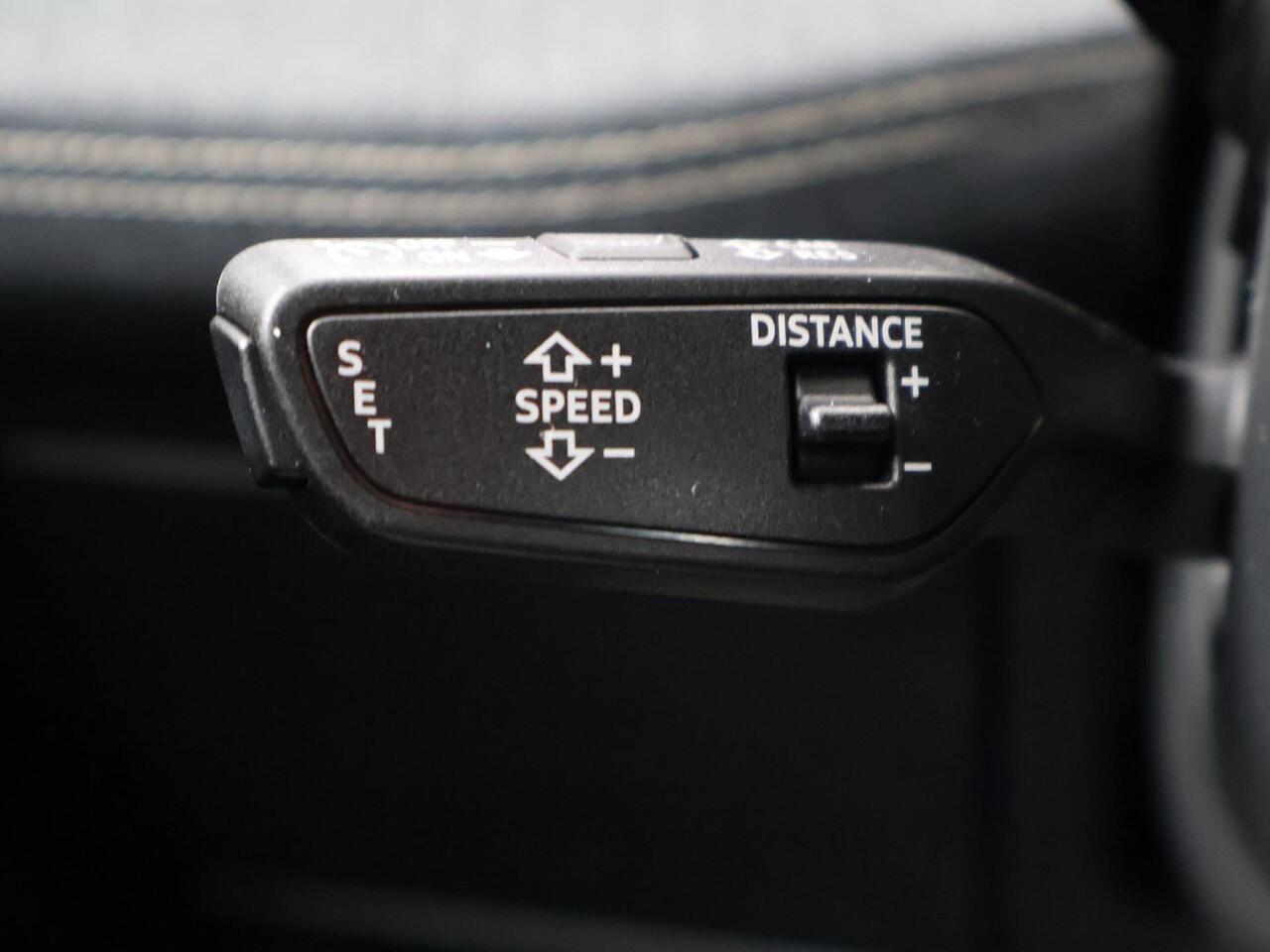 Audi A6 Avant e-tron S edition performance 100 kWh / 367 pk | Matrix LED verlichting | Luchtvering | Sportstoelen leder S-line | Memory Seats | Passagiersdisplay | 21" Audi Sport velgen