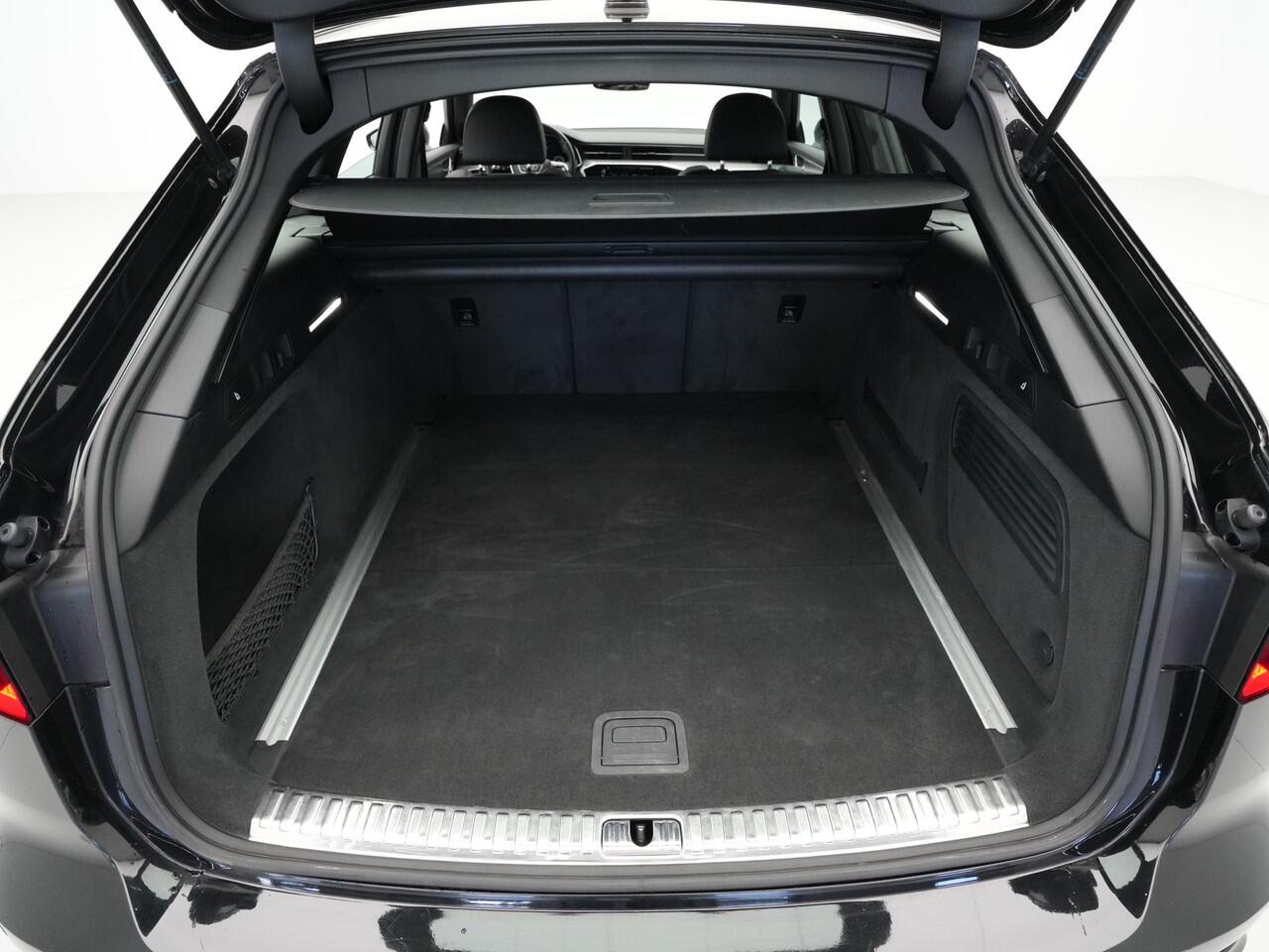 Audi A6 Avant 45 TFSI 245pk S-line Navigatie Sportstoelen 19" velgen zonwering 64