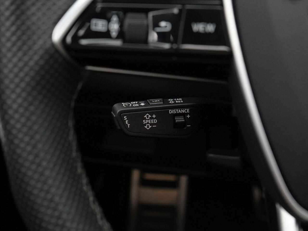 Audi A6 Avant 55 TFSI e 367 pk S-tronic quattro Pro Line S Competition / S-Line | Panoramadak | Leder/alcantara | Stoelverwarming | Matrix LED