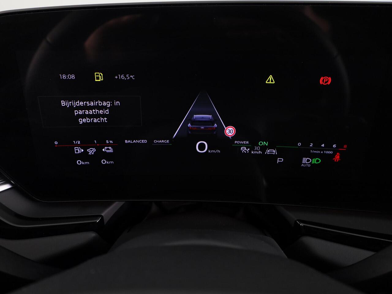 Audi A6 Avant S edition Competition e-hybrid 270 kW / 367 PK | Luchtvering | MMI experience pro | Tech plus | Panoramadak |