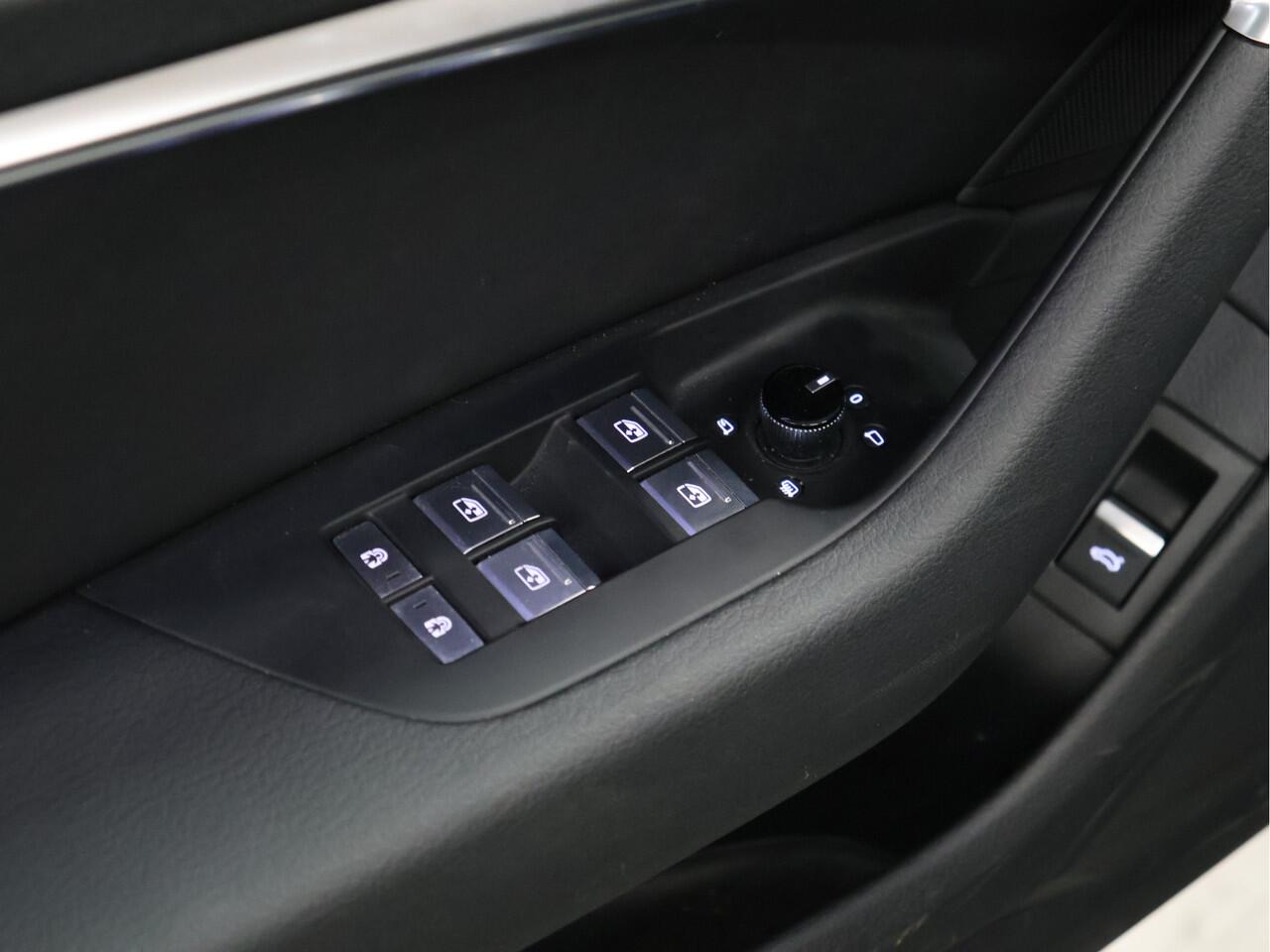 Audi A6 Avant 40 TFSI Sport S Line [VIRTUAL COCKPIT, APPLE CARPLAY, ANDROID, MEMORY SEATS, SPORTSTUUR, STOELVERWARMING, PDC V+A, HALF LEDER, CRUISE, CLIMATE, NIEUWSTAAT]