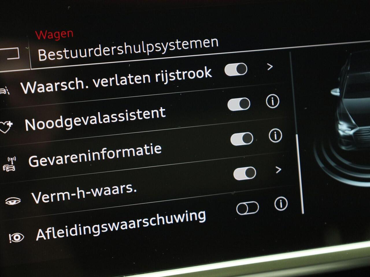 Audi A6 Avant 50 TFSIe 220kW/299PK quattro S Line · Panoramadak · Adaptive Cruise Control · Apple Car Play · Camera · Leder/Alcantara · Drive select