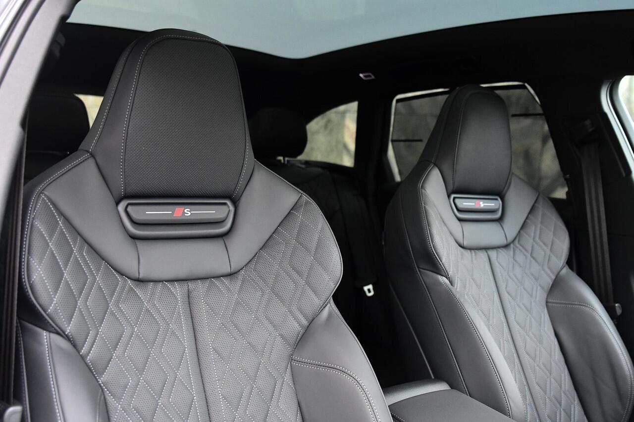 Audi A6 Avant 2.0 e-hybrid quattro S edition Competition 368 PK |Tech Pro|AWD Sturing|Trekhaak|B&O|