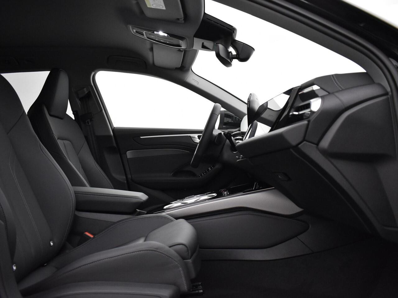 Audi A6 Avant TFSI Advanced edition 204 PK · Tech plus · Lederen bekleding · Elektrische stoelen met geheugen · Privacy glas
