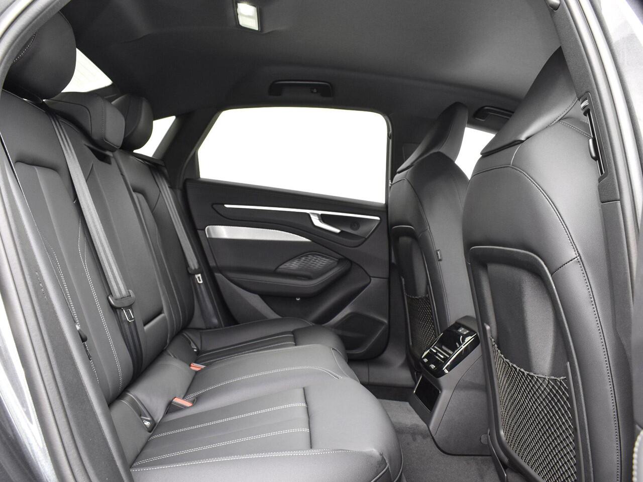 Audi A6 Limousine 2.0 e-hybrid quattro S Edition 299 PK · Elektrisch verstelbare stoelen · Tech plus · 20" LM Velgen · S-interieur sportstoelen zwart leder