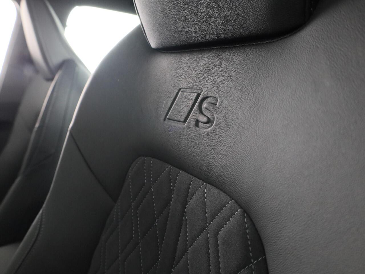 Audi A6 Edition one e-hybrid 299 pk | Techniekpakket plus | Geheugen stoelen voor | Alcantara/leren bekleding | Interieurdelen carbon |