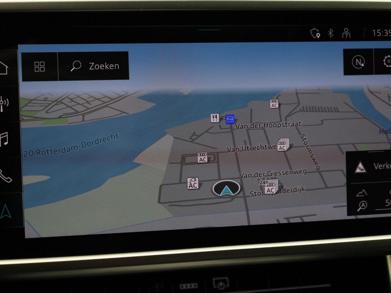 Audi A6 Avant 50 TFSIe 220kW/299PK quattro S Line · Panoramadak · Adaptive Cruise Control · Apple Car Play · Camera · Leder/Alcantara · Drive select