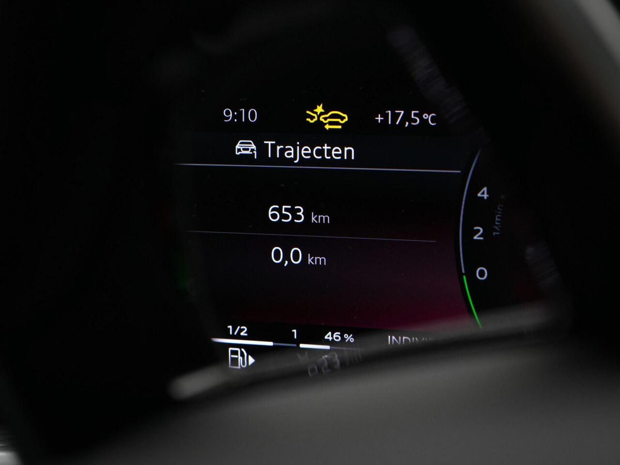 Audi A6 Avant e-hybrid 367 pk S-tronic quattro S edition Competition | Tech pro | Adaptieve luchtvering | Glazen panoramadak met smart glass |