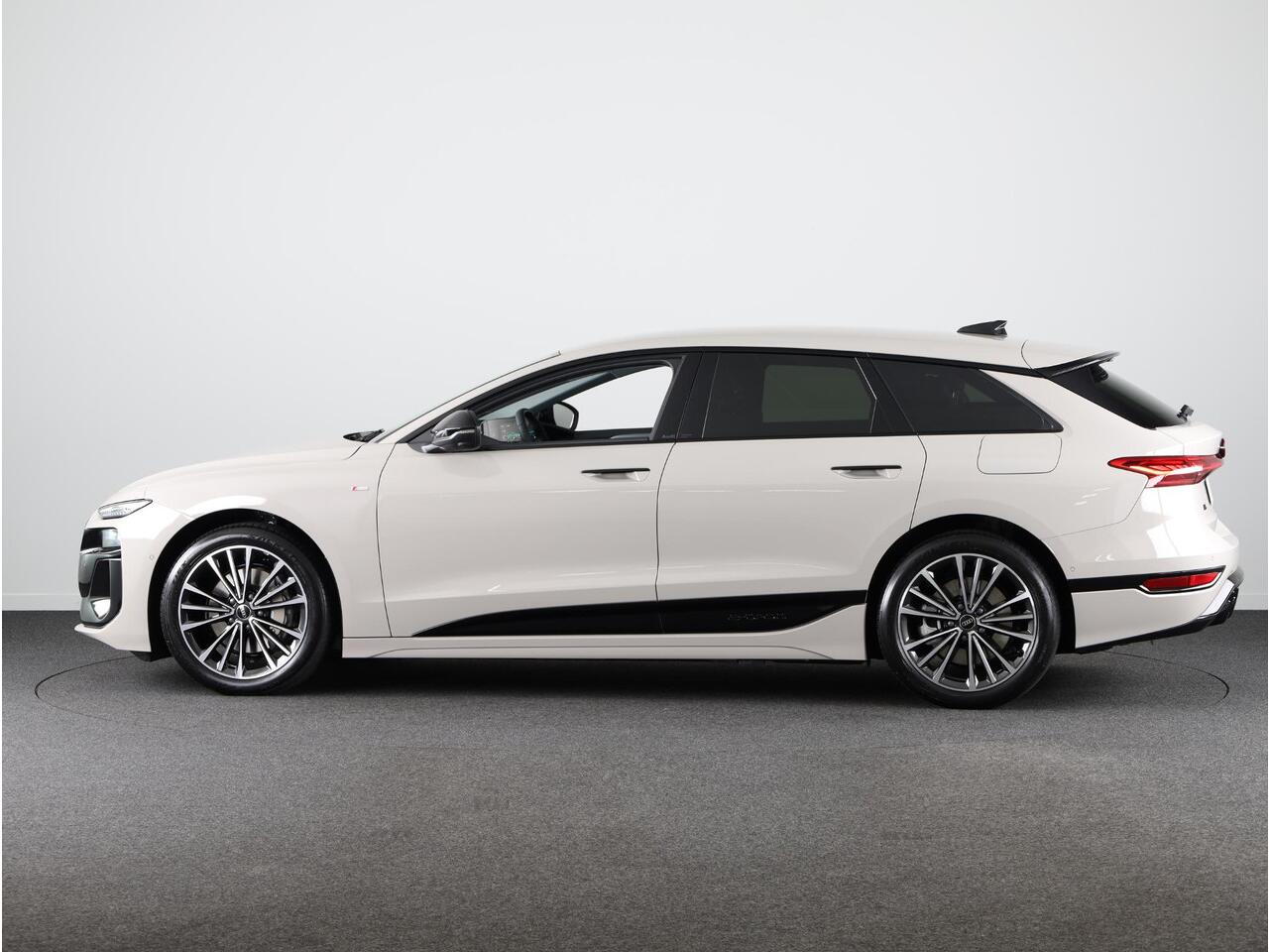 Audi A6 Avant e-tron Advanced edition 100 kWh 367pk Tech Plus pakket, leder interieur, optiek pakket zwart-glanzend, privacy glass