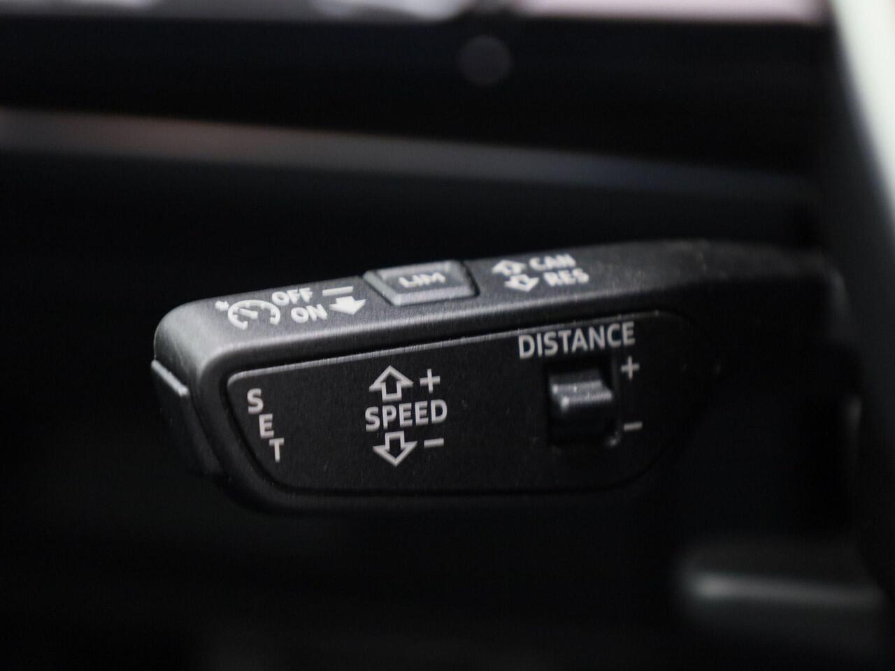 Audi A6 Avant 50 TFSIe 220kW/299PK quattro S Line · Panoramadak · Adaptive Cruise Control · Apple Car Play · Camera · Leder/Alcantara · Drive select