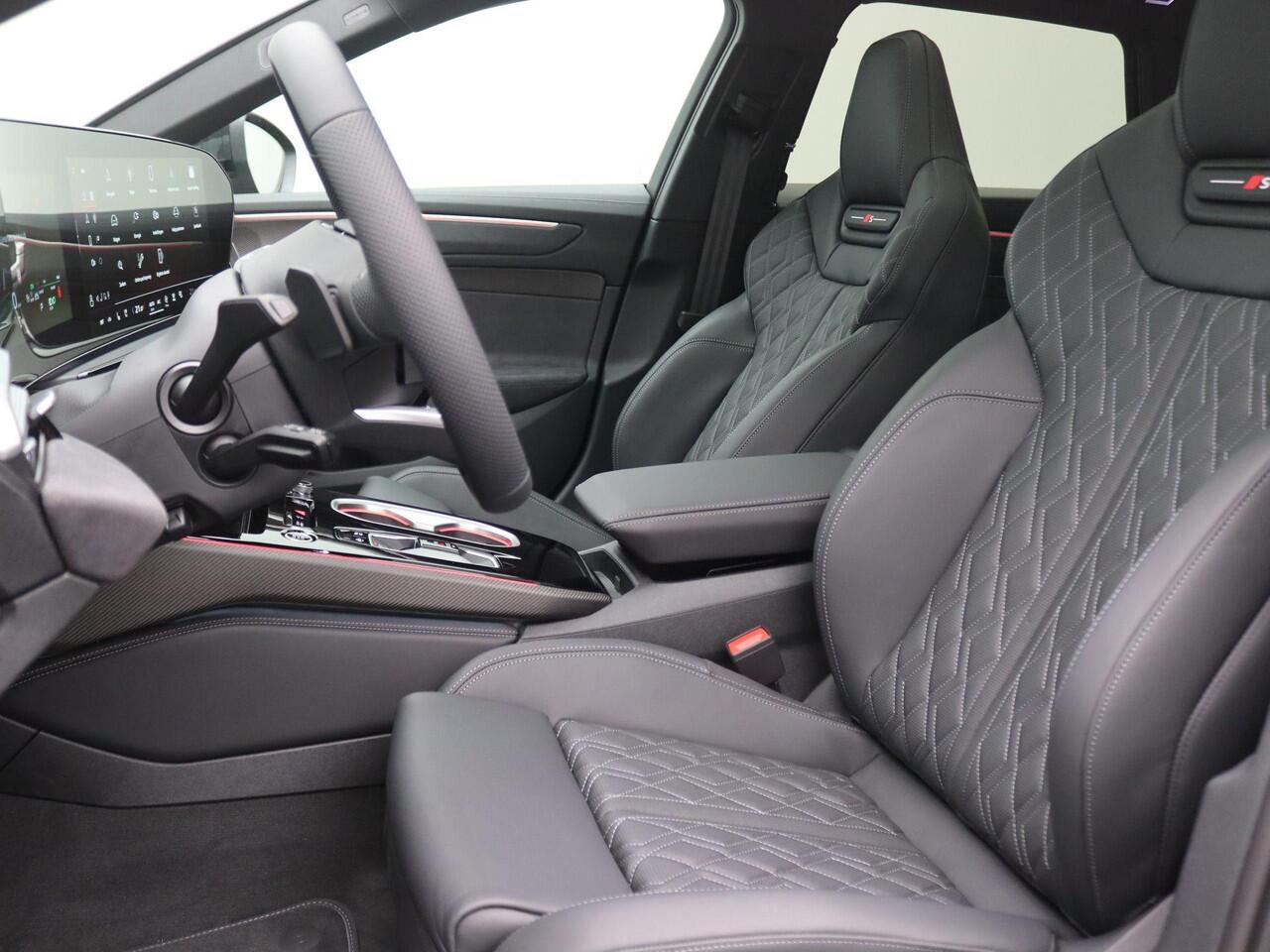 Audi A6 Avant 2.0 e-hybrid quattro S edition Competition 367PK Sportstoelen plus, head-up, B&O sound, Luchtvering, Panoramadak, Trekhaak, 21" lichtmetalen velgen