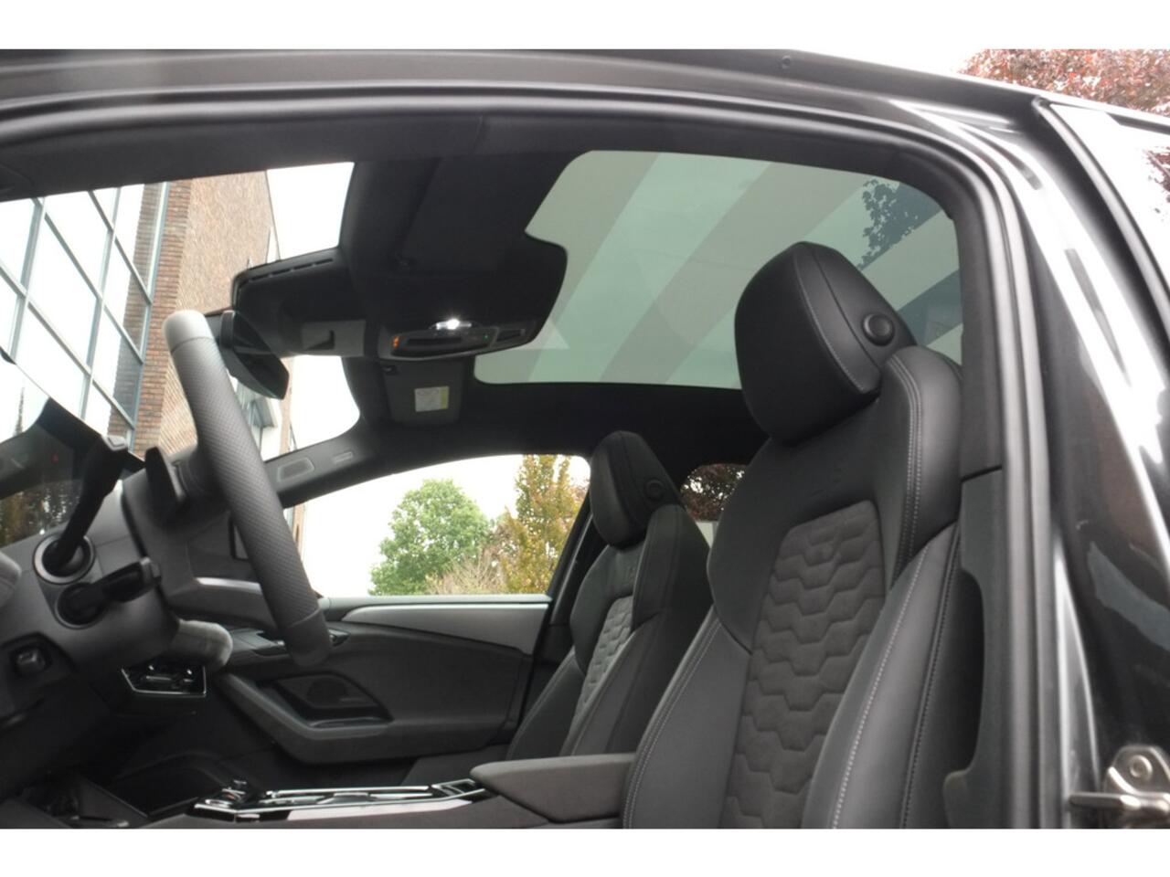 Audi A6 Avant e-tron S edition quattro 428pk, 100 kWh accu, Trekhaak, Pa