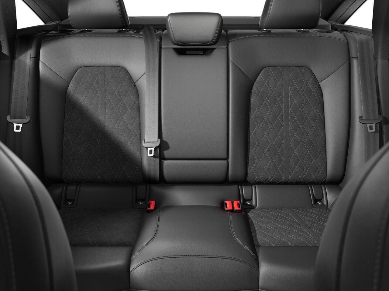 Audi A6 Limousine 2.0 e-hybrid quattro S edition 299 PK · Tech plus · 21" LM Velgen · Exterieurpakket zwart · Bekleding Leder/Alcantara