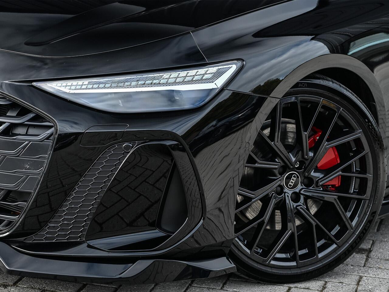 Audi A6 Avant 2.0 e-HYBRID QUATTRO S EDITION 299PK | S-SEATS | LUCHTVERING | PANORAMADAK | 360 CAMERA | EDITION ONE | B&O SOUND | HEAD-UP | 4-WHEEL STEERING | 4-ZONE CLIMATE | TECH PACK PLUS | AMBIANCE INTERIEUR | TREKHAAK | MEMORY SEATS | MMI PASSAGIERS DISPLAY 