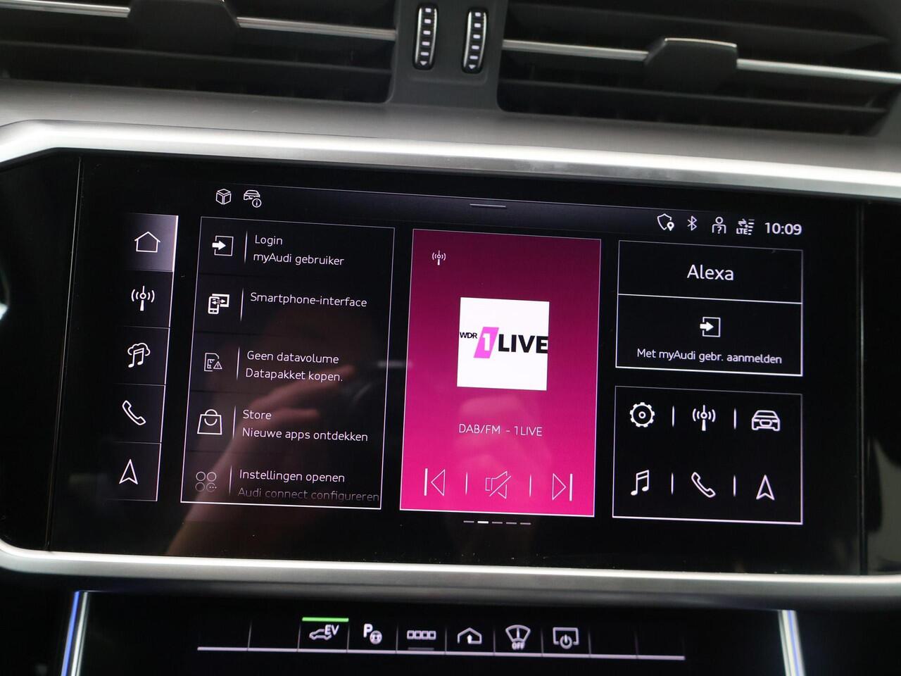 Audi A6 Avant 55 TFSI e quattro S edition Competition | 367 PK | Panoramadak | Trekhaak wegklapbaar | Head-up display |