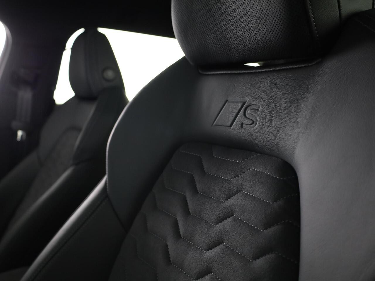 Audi A6 Avant e-tron S edition 100kWh 270 kW / 367 PK Avant Elek Panorama-glasdak, Bang&Olufsen soundsysteem, winterpakket, privacy glass