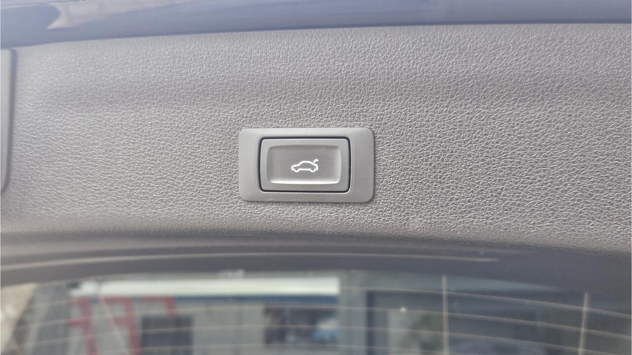 Audi A6 Avant 55 TFSI e quattro Competition + 3x S-LINE + ADAPT CRUISE + CAMERA + LED