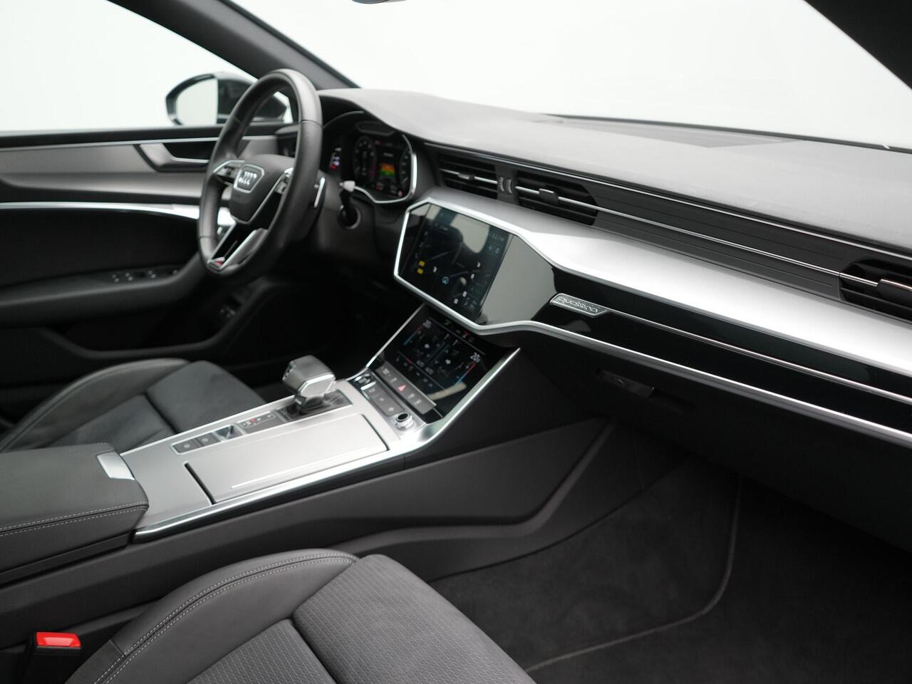 Audi A7 Sportback 50 TFSI e quattro S Line Plug In Hybrid 299pk Dealer O.H PHEV | Panodak | Adaptive Cruise | 360 Camera | Alcantara Sportstoelen Memory & Verwarmd | Apple Carplay | Blis | Navigatie | Virtual | DAB | 20"L.M |