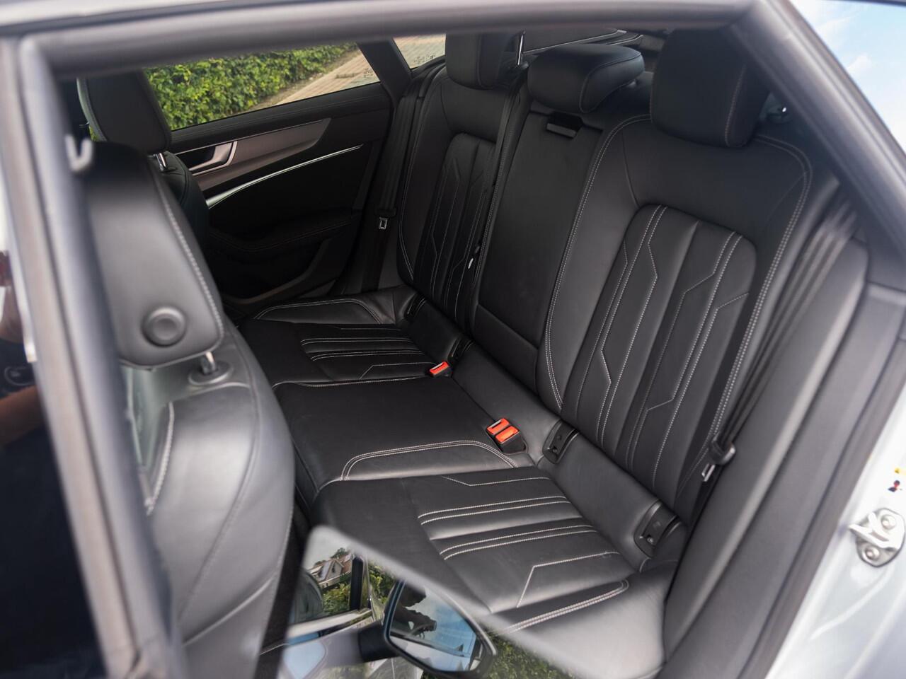 Audi A7 Sportback 55 TFSI e quattro Competition | S-line | Volleder Valcona | Panodak | 4-zone ECC | LED |  Assistentie City & Tour pack | Achterbank verw | Adap onderstel | DAB | Hud | 360cam | Softclose | Etc..