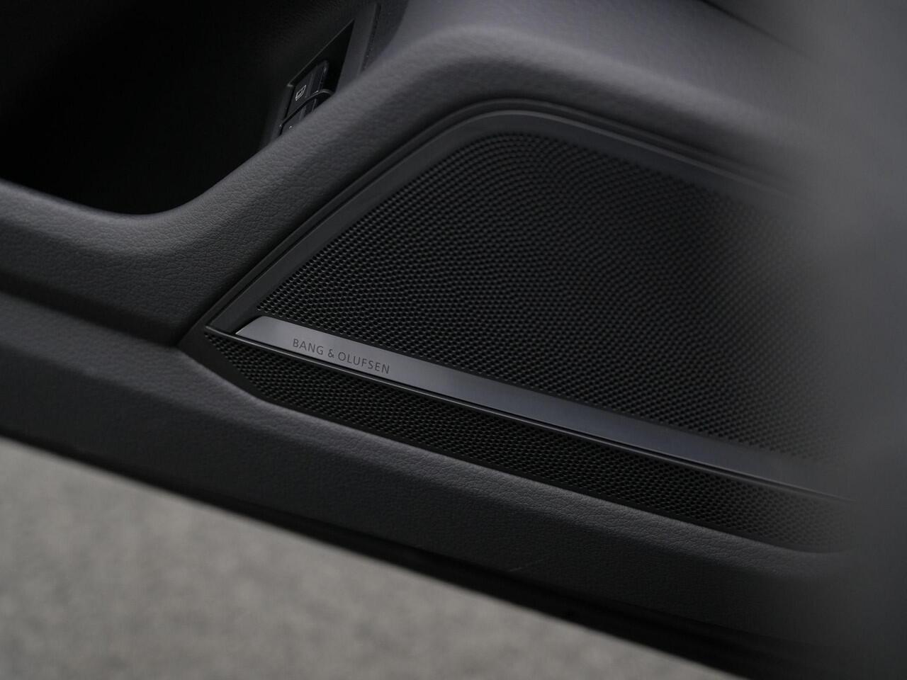 Audi A7 Sportback 55 TFSI e 367 pk S-tronic quattro Competition / S-Line | Panoramadak | Trekhaak | Valcona leder | Laser LED | Demperregeling | Head-up display | 360 camera | Bang & Olufsen