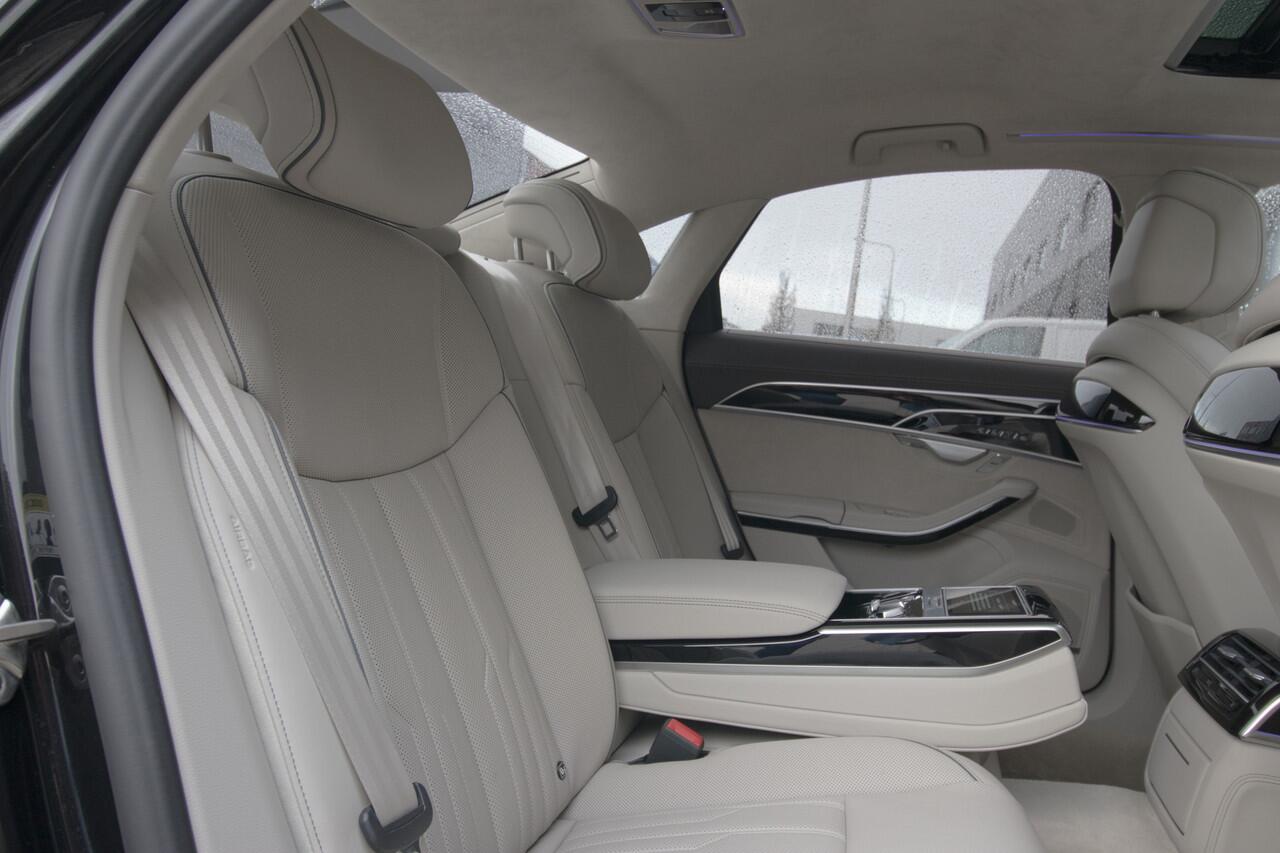 Audi A8 60 TFSI e Quattro Pro Line Plus | PHEV | Pano | Luchtvering | B&O | Matrix Laser LED | Alcantara Hemel | Leder Uitgebreid | Tour | Piano Lak | Sfeer | 3D 360 View | HUD | Dealer Onderhouden | Garantie