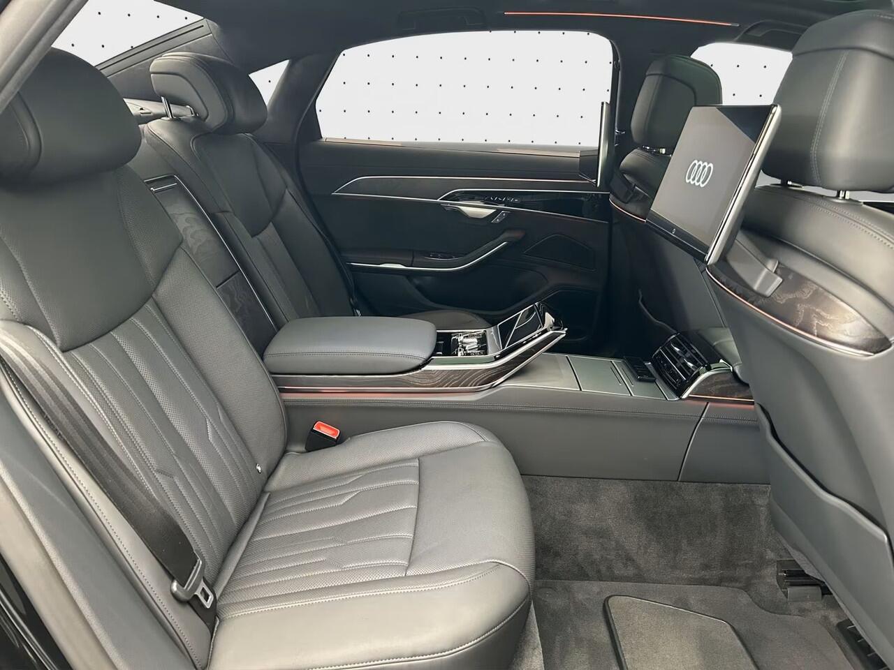 Audi A8 60 TFSI e quattro Lang 463 PK Individual Rear Seats Panoramadak Head-Up Bang en Olufsen