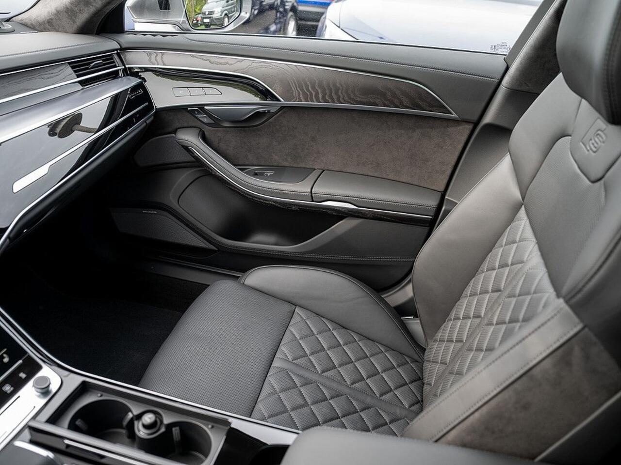 Audi A8 50 TDI Quattro 286 PK ACC Nachtzicht Stoelkoeling en massage Bang en Olufsen Glazen Schuifdak