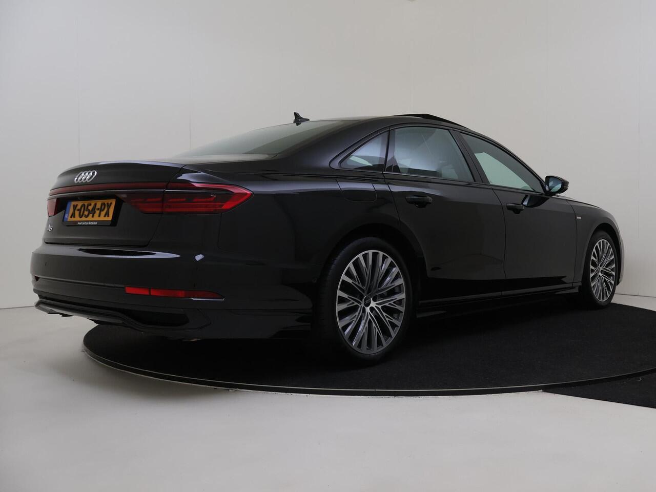 Audi A8 60 TFSI e quattro | Panoramadak | Luchtvering | Bang & Olufsen | 360 camera | 4-zone airco inclusief stoelverwarming achter | Head-up display | Stoelventilatie voor inclusief massagefunctie | Servosluiting portieren | LED matrix verlichting |